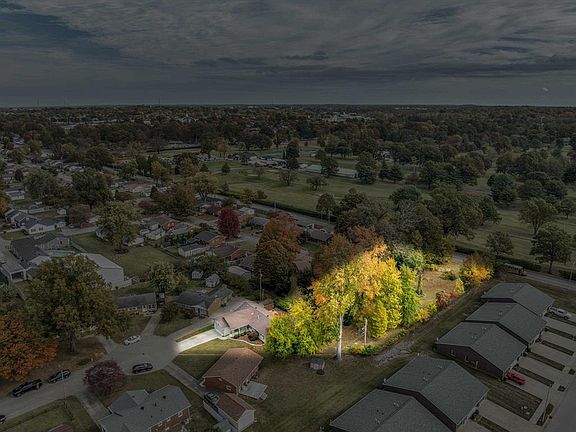 4th image of 100 Stockton Dr