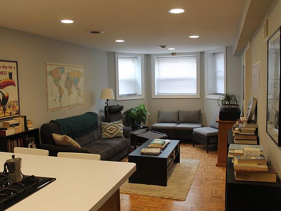 2nd image of 3043 N Kenmore Ave #Gf