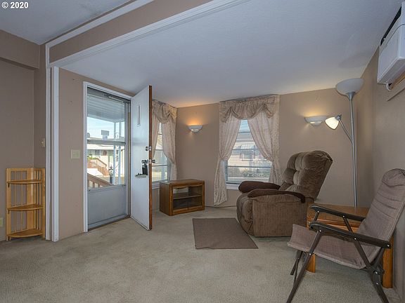 3rd image of 1709 NE 78th St Unit 24