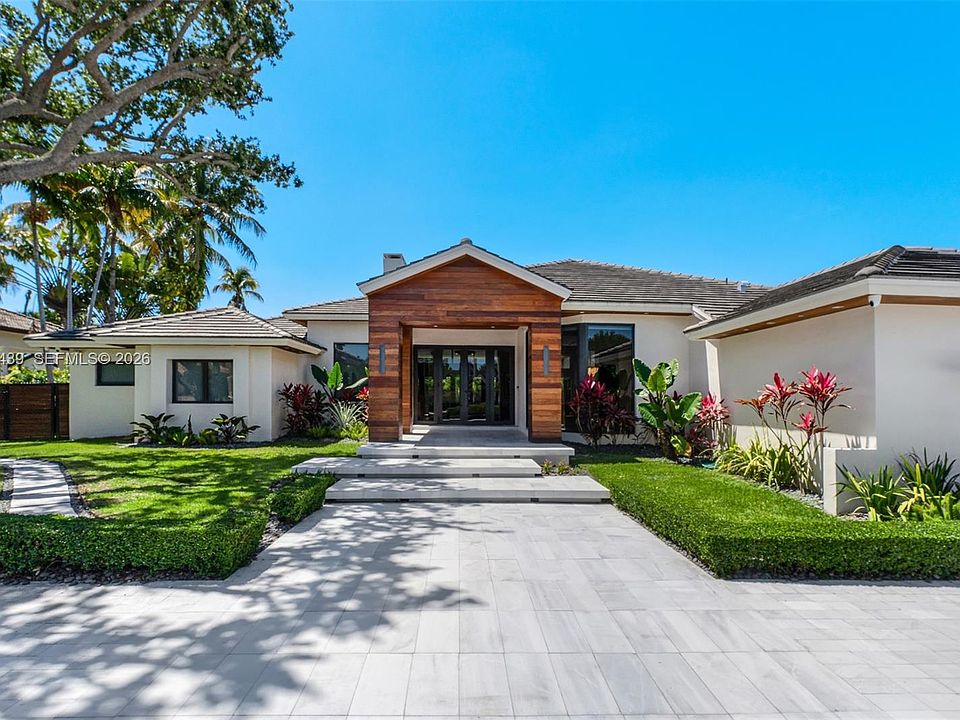 1st image of 10040 SW 124th St