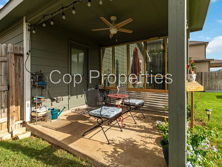 2425 Ayers Dr — Photo 24