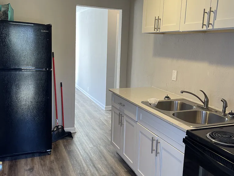 865 Fox St NW #7 — Photo 6