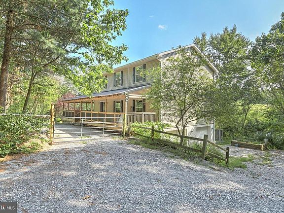 2nd image of 2830 Schell Ln