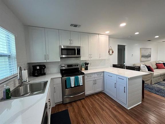 3rd image of 4104 Garden Ave
