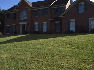 7721 Pine Tree Dr, Victor, NY 14564