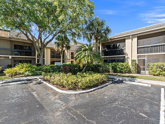 3rd image of 9450 Meadowood Drive #203