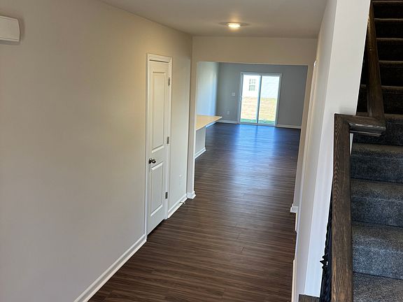 3rd image of 523 Cassell Ct
