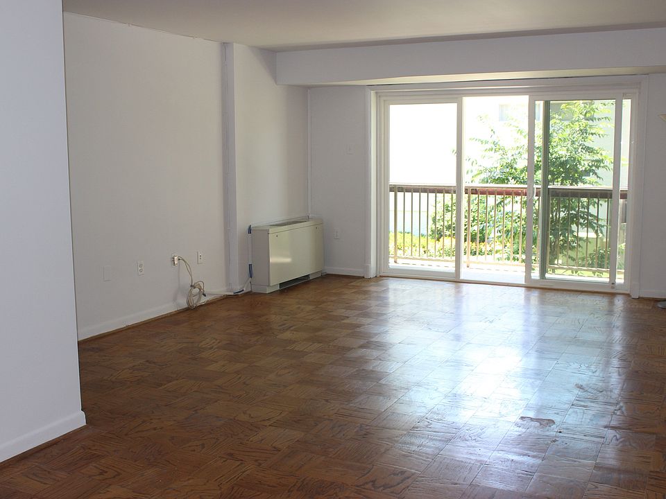 Living Room 01