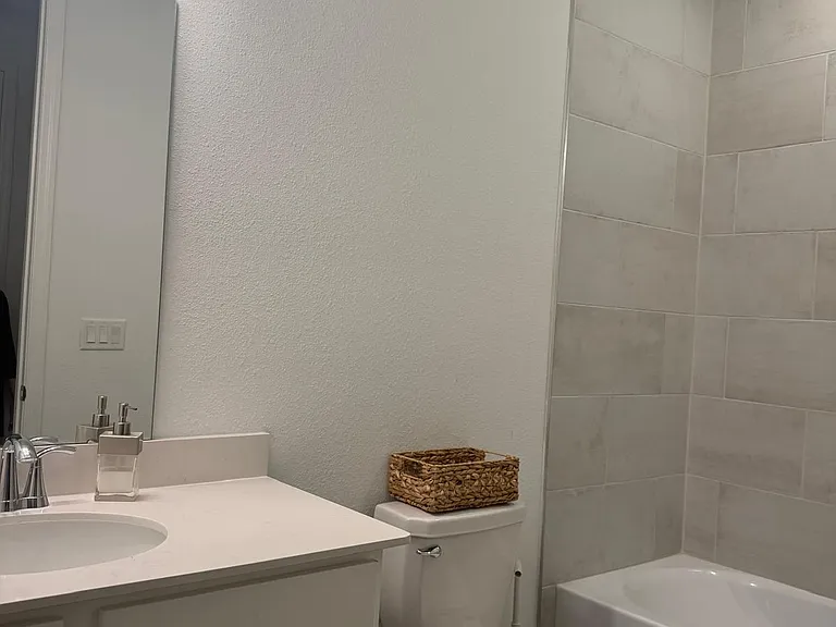 195 Seaforth Dr — Photo 16