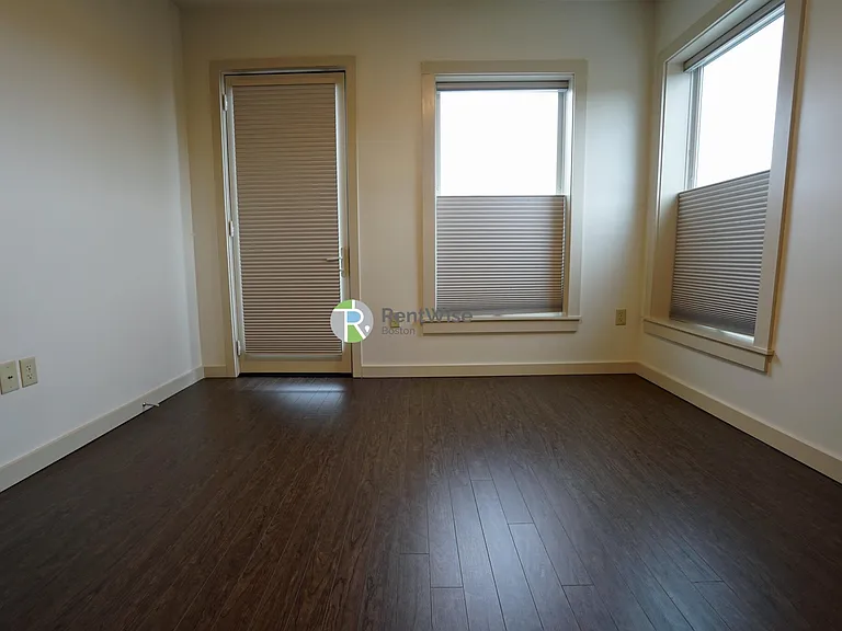 400 Langley Rd #301 — Photo 19