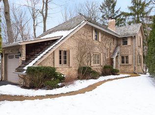 343 Carol Ct, Highland Park, IL 60035