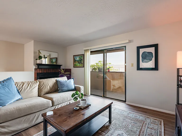11328 Prospect Ave NE #D — Photo 4