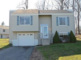 321 Back Ln, Newington, CT 06111