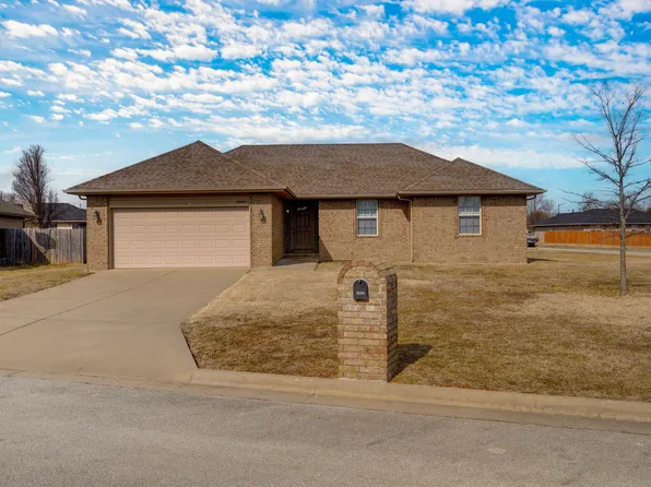 3099 E Loren Street, Republic, MO 65738