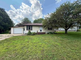 250 Oak Dr, Postville, IA 52162