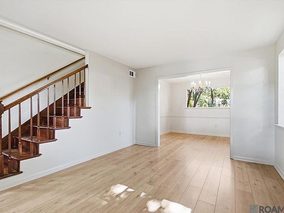 3rd image of 455 Corby Dr