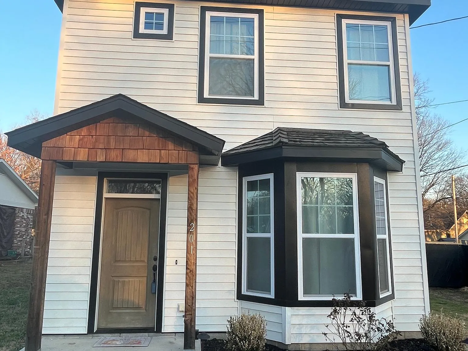 3 bed, 2.5 bath, 1350 sqft, $1,500 — Photo 3