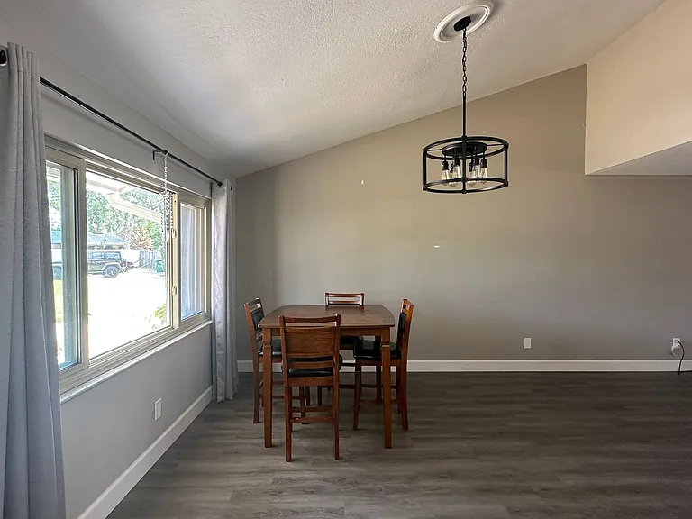 1000 Huntington Ct — Photo 5