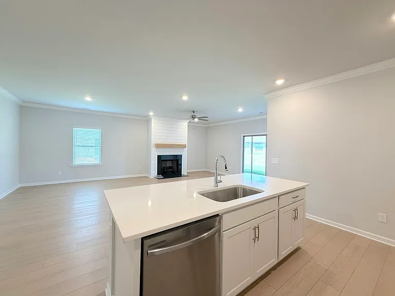 121 Clift Creek Dr — Photo 10