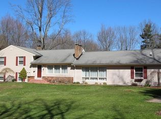 8386 Tulip Ln, Chagrin Falls, OH 44023