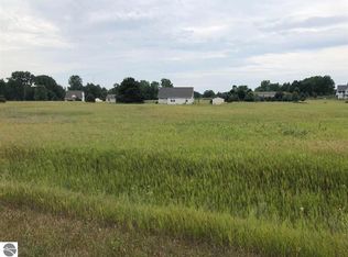 1007/1009 Pyrenees Dr, Lake Isabella, MI 48893