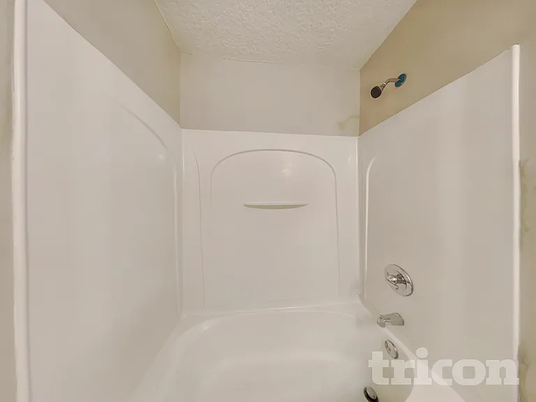 1105 Maple Ln — Photo 13