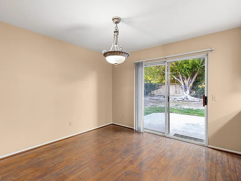 1707 Landing Dr — Photo 9