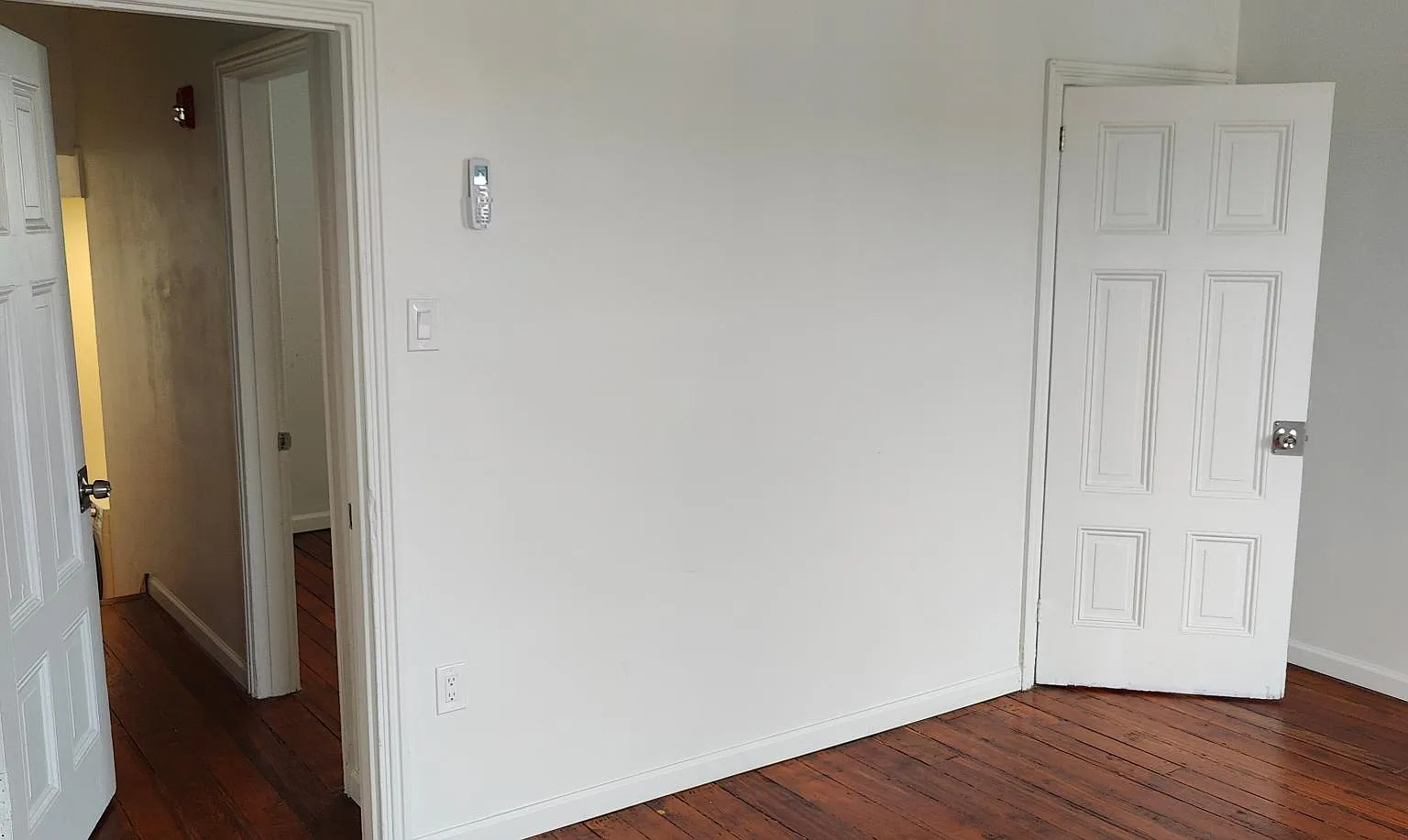 2822 W Girard Ave — Photo 4