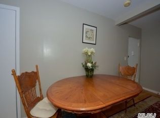 302 Longacre Ave, Woodmere, NY 11598