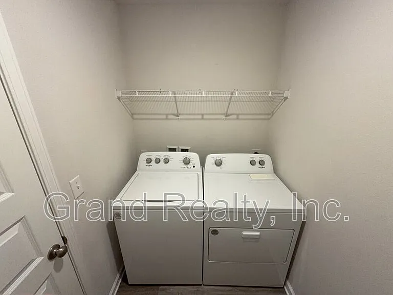 5431 Peach Dr — Photo 30