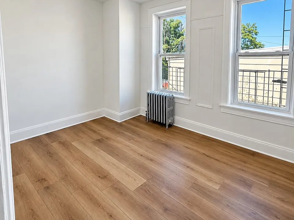 7555 Metropolitan Ave #3