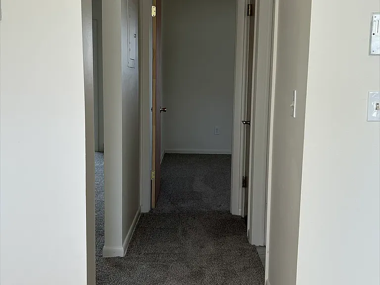 7B Helen Way — Photo 2