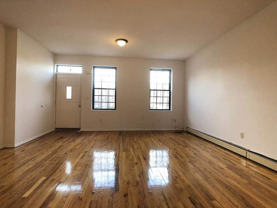 1st image of 224 Gates Ave #1