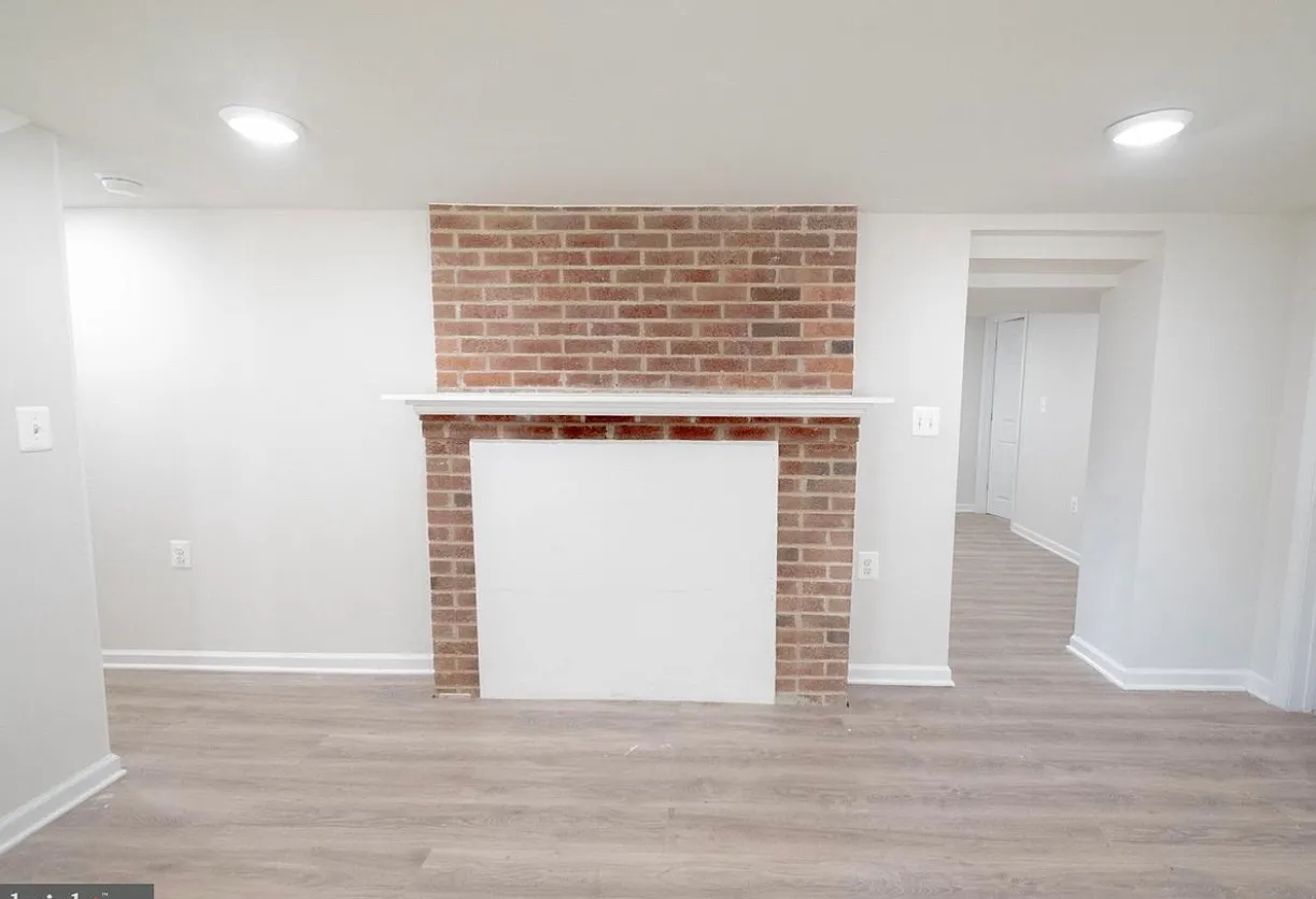 1 bed, $1,300 — Photo 4