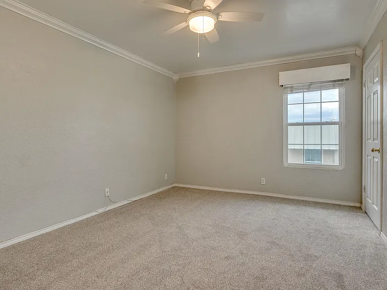 910 Duncan Ln #50 — Photo 16