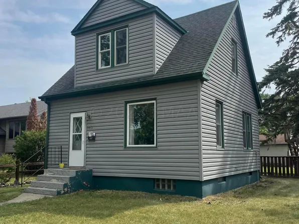 202 11th St N, Breckenridge, MN 56520