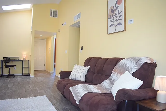 4175 E Pecan Rd — Photo 5