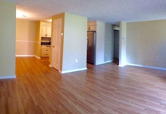 2nd image of 15 Bourbon St APT 62