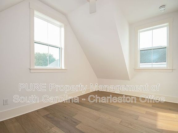5th image of 12 1/2 Nunan St Unit B