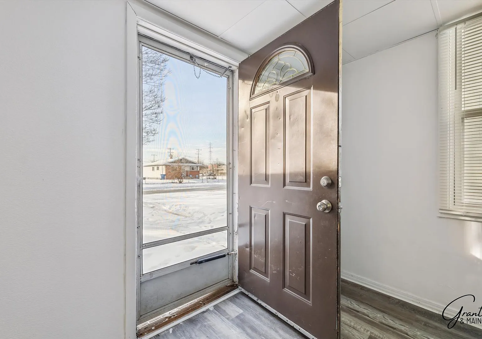 $1125 2 bed 1 bath is Warren — Photo 2