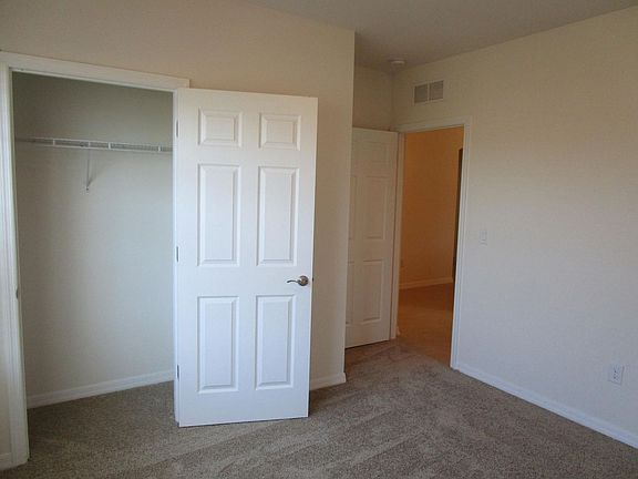 4th image of 913 SW 10th Pl