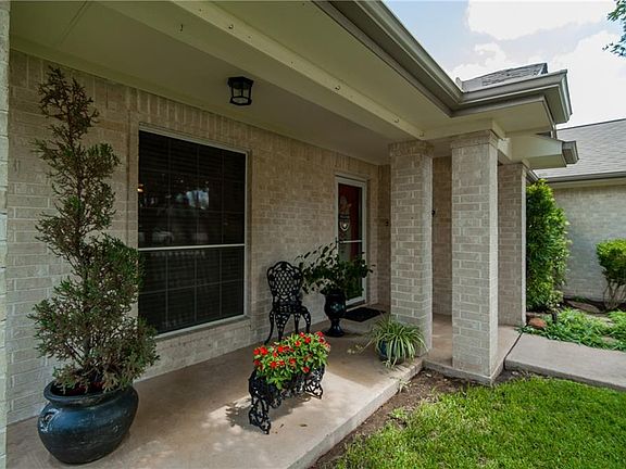 2nd image of 125 Roberts Dr