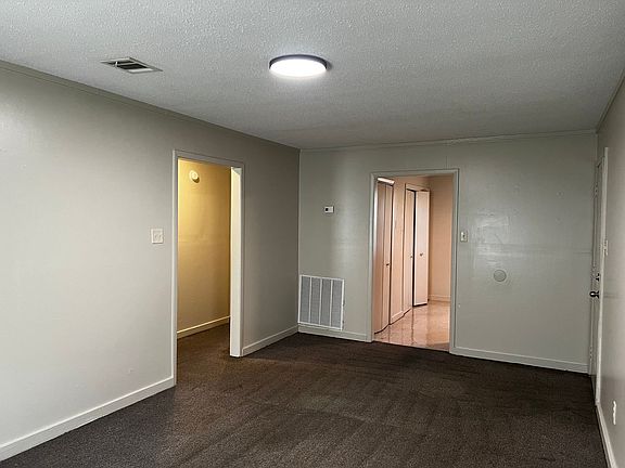 2nd image of 135 Georgianna St #8