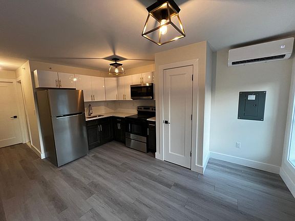 2nd image of 184 Liberty St #3A