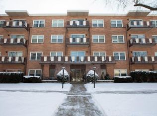 5005 Enfield Ave APT 206, Skokie, IL 60077