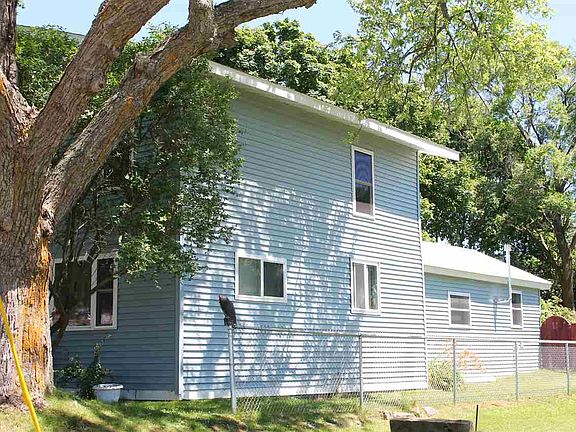 4th image of 411 Cattaragus St