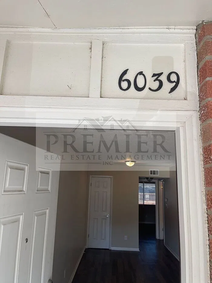 1 bed, 1.0 bath, 575 sqft, $875 — Photo 1