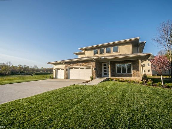 4th image of 110 Orange Lake Dr