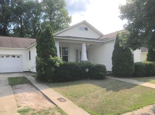 3600 Willow Run Dr, Greenville, NC 27858