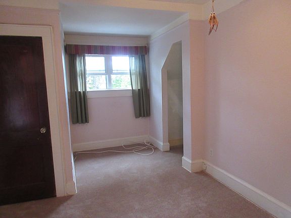 4th image of 17 Kirby Ct